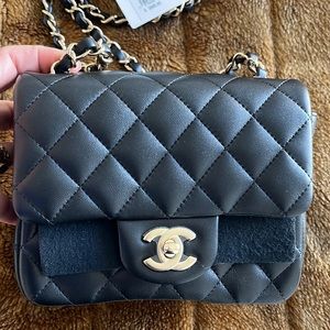 12/2020 NIB Authentic Chanel Mini Square Bag Pristine